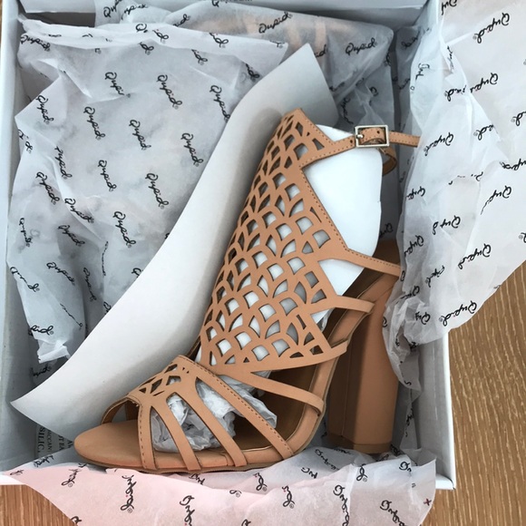 NIB peep toe stacked heel - Picture 5 of 5